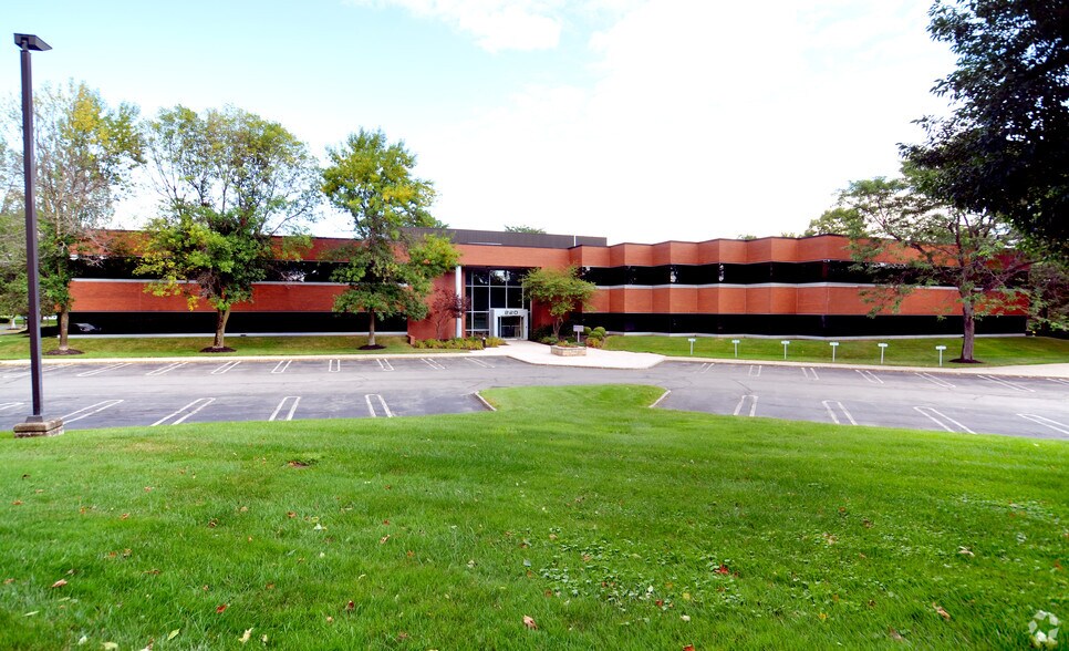 Primary Photo Of 220 Salina Meadows Pky, Syracuse Office For Lease