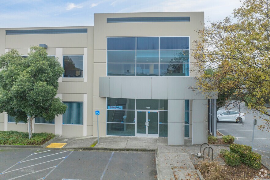 More Photos Of 33268 Central Ave, Union City Industrial For Lease