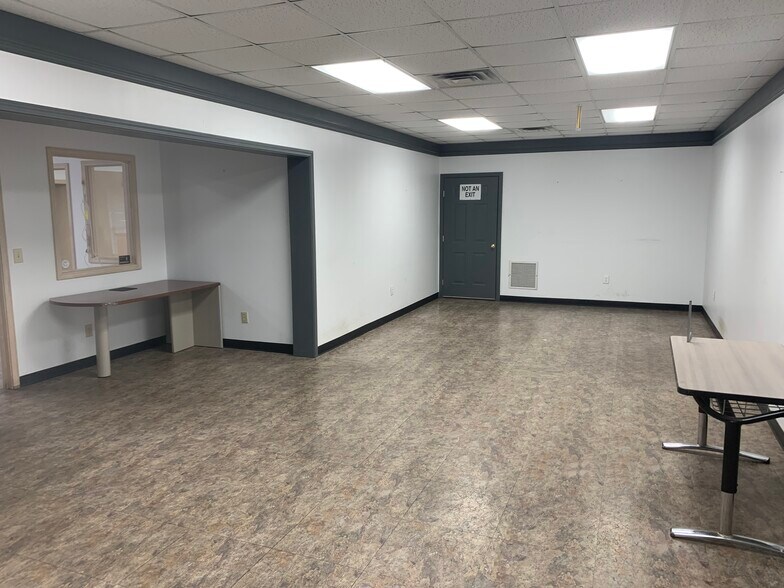 More Photos Of 1455 McCain Pky, Pelham Industrial For Sale