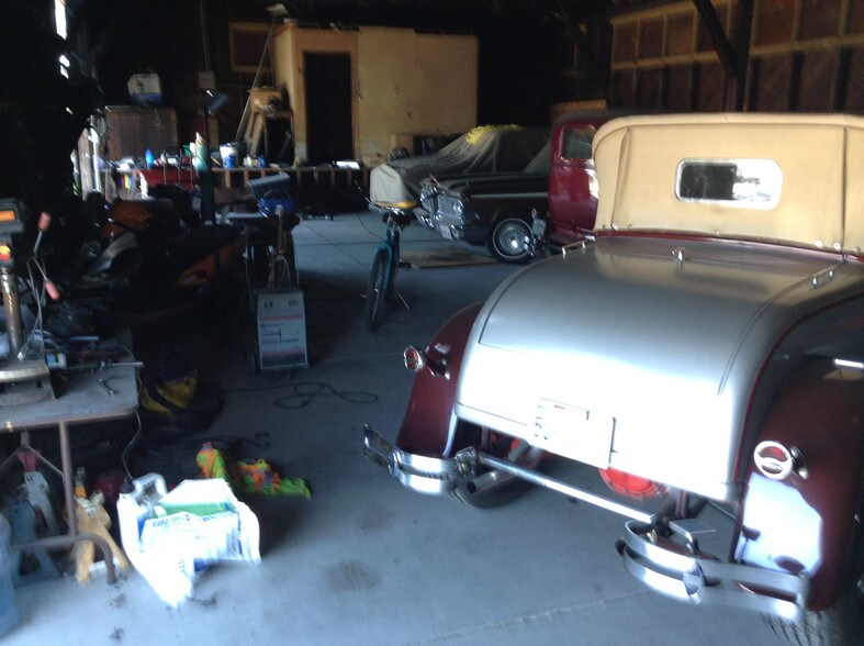 More Photos Of 1611 S Airport Way, Stockton Specialty For Lease