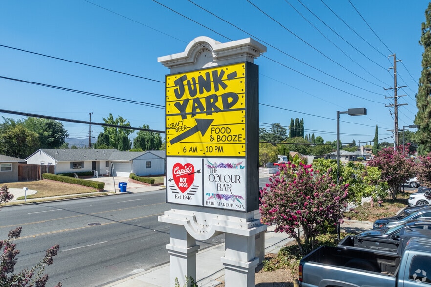 More Photos Of 2585 Cochran St, Simi Valley Freestanding For Sale