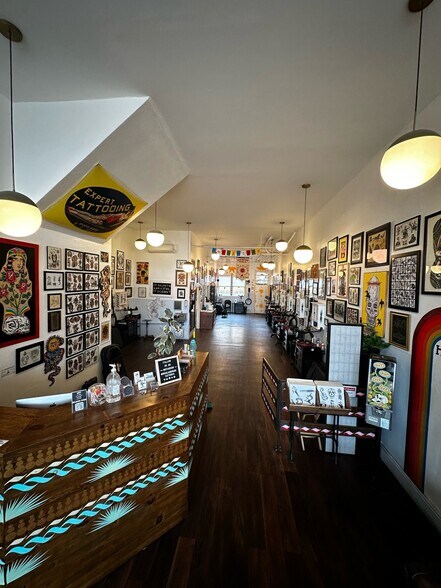 More Photos Of 5900-5908 N Figueroa St, Los Angeles General Retail For Sale