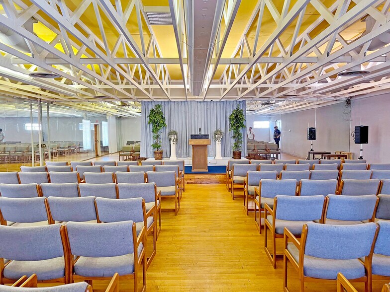 More Photos Of 21-23 W Anapamu St, Santa Barbara Medical For Sale