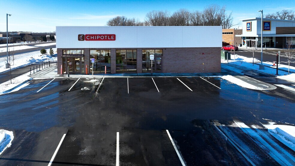 More Photos Of 3480 Highpoint Dr N, Oakdale General Retail For Sale