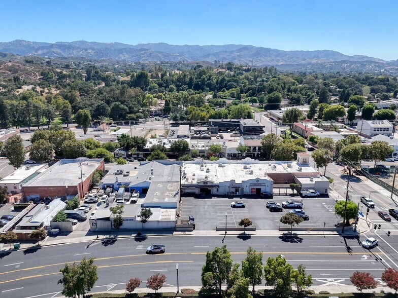 More Photos Of 24258-24274 Main St, Newhall Restaurant For Lease