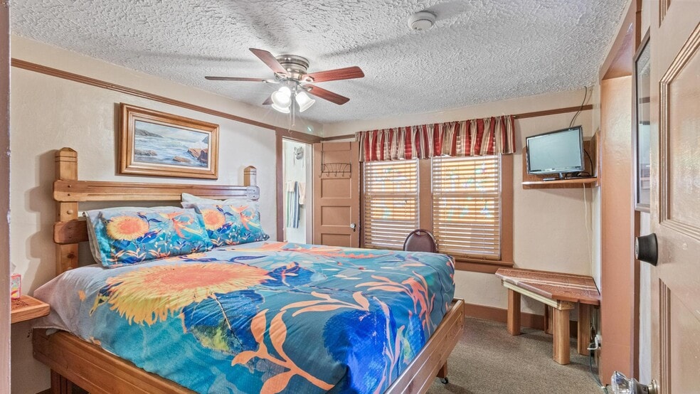 More Photos Of 295 N Main St, Glendale Hospitality For Sale