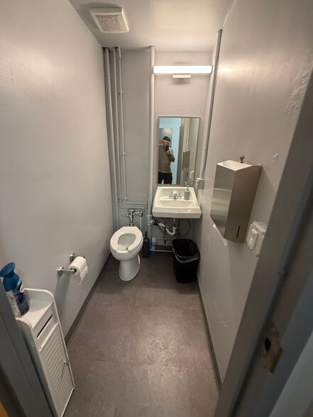 More Photos Of 2212 Murray Ave, Pittsburgh Office Residential For Lease