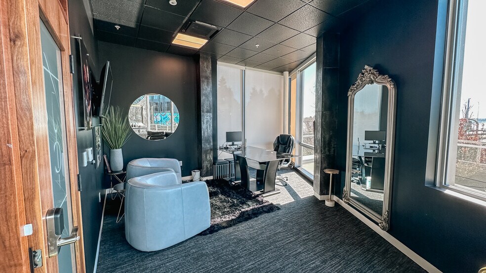 More Photos Of 275 W 3rd St, Vancouver Office Residential For Lease