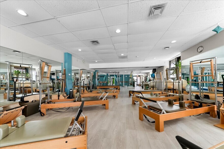 More Photos Of 13-15 S Chester Rd, Swarthmore Storefront Retail Residential For Sale
