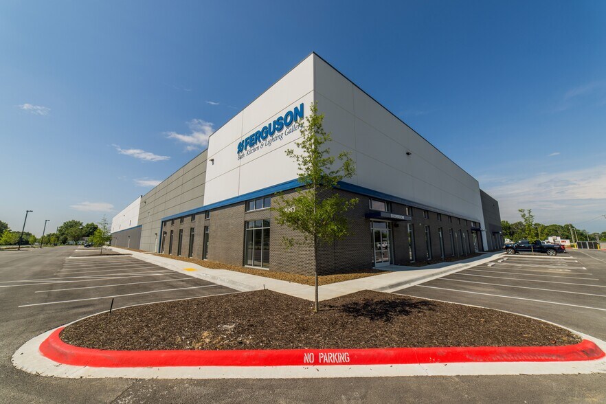 More Photos Of Oakwood & Dixieland Rd, Lowell Unknown For Lease