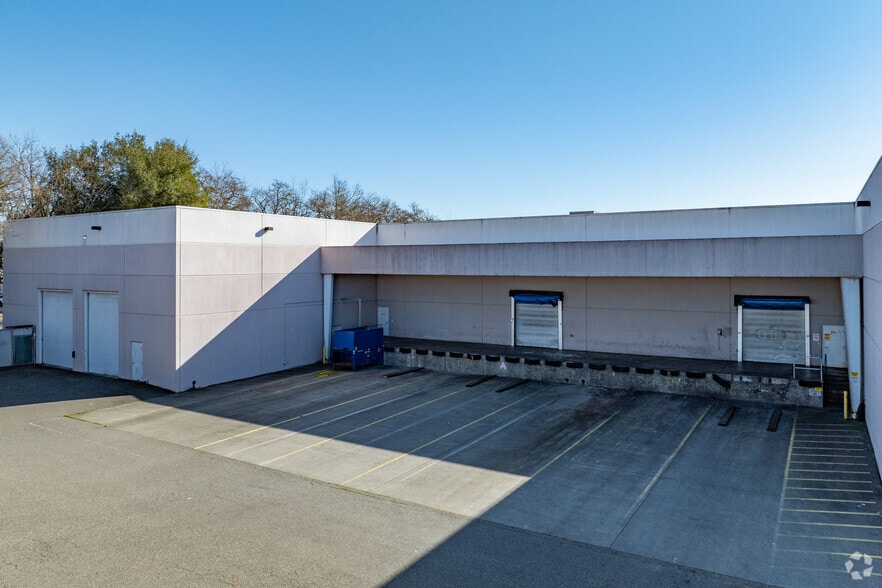 More Photos Of 205 Concourse Blvd, Santa Rosa Distribution For Sale