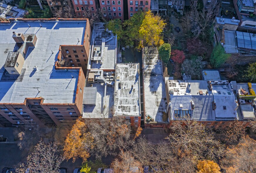 More Photos Of 120 Bank St, New York Schools For Sale