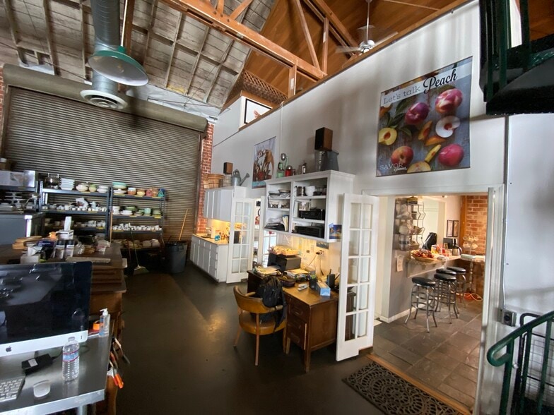 More Photos Of 915 S Alta Vista Ave, Monrovia Flex For Sale