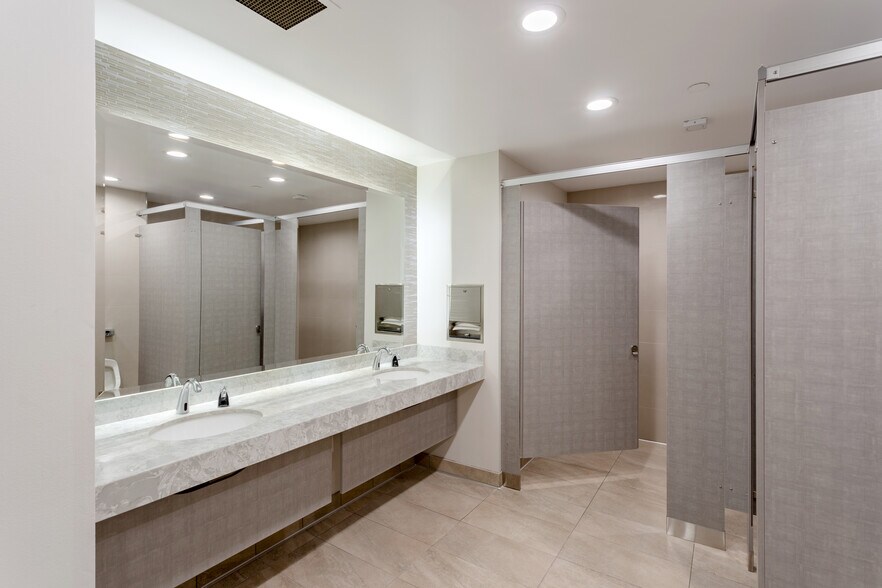 More Photos Of 2301 Dupont Dr, Irvine Unknown For Lease