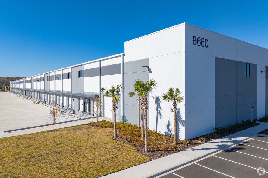 More Photos Of 8660 Transport Dr, Orlando Warehouse For Lease