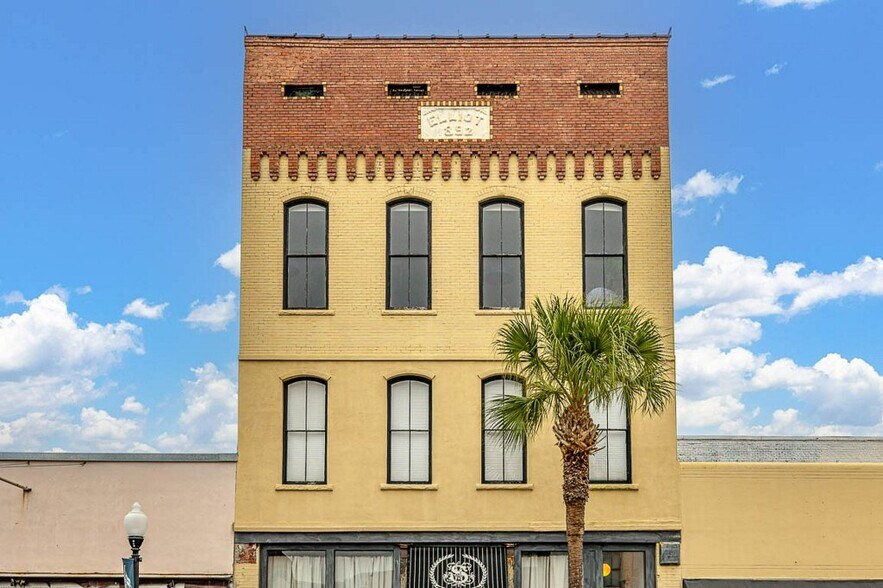 More Photos Of 1423-1425 Newcastle St, Brunswick Storefront For Sale