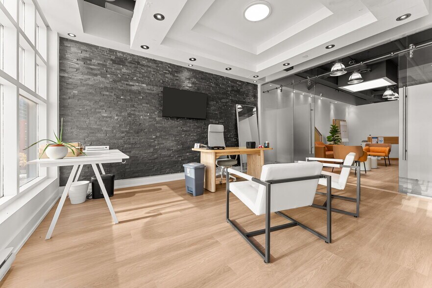 More Photos Of 21 Camden St, Toronto Office For Sale