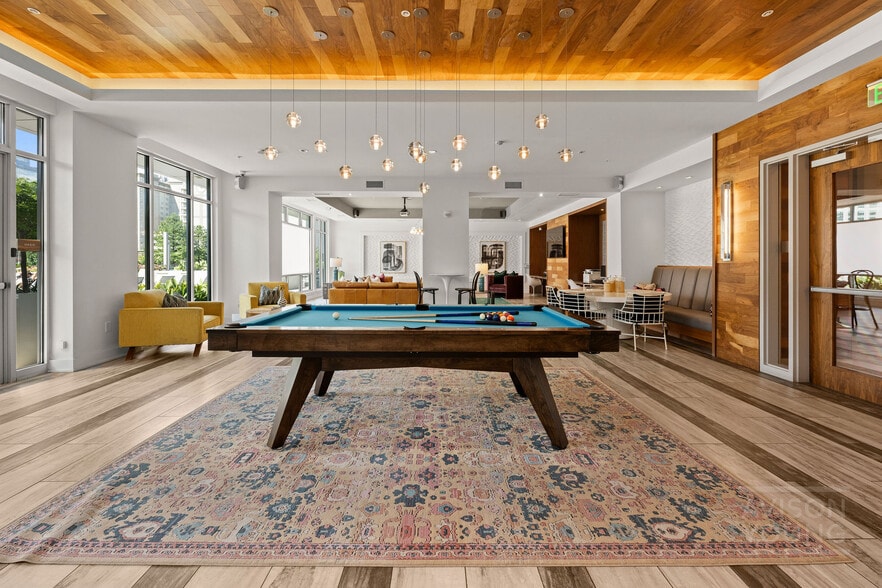 More Photos Of 650 E Brooklyn Village Ave, Charlotte Apartments For Sale