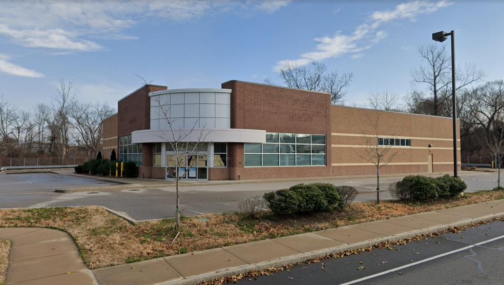 More Photos Of 329 Ellington Rd, East Hartford Storefront For Lease