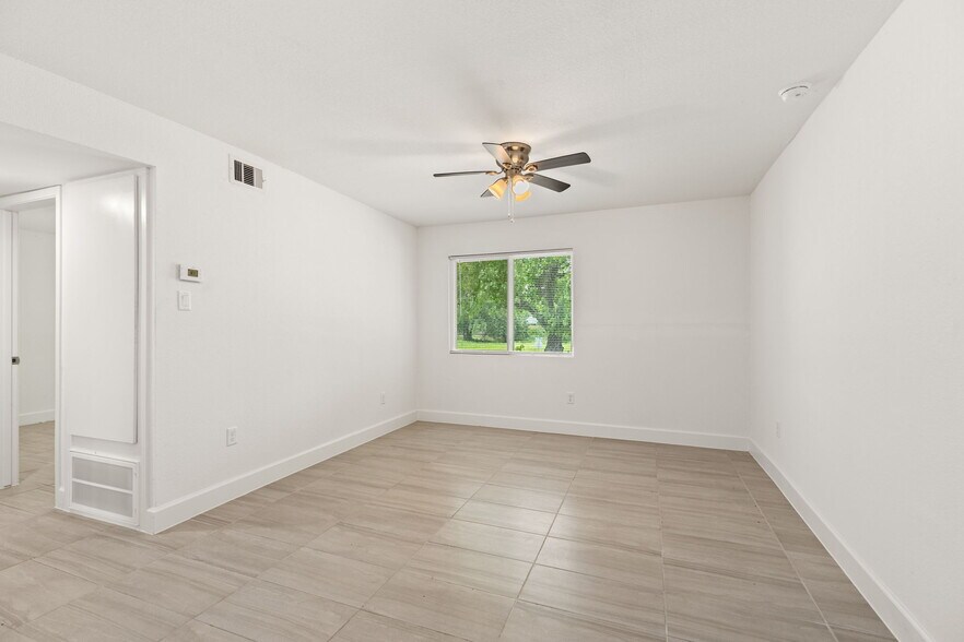 More Photos Of 4410 Bellfort St, Houston Apartments For Sale