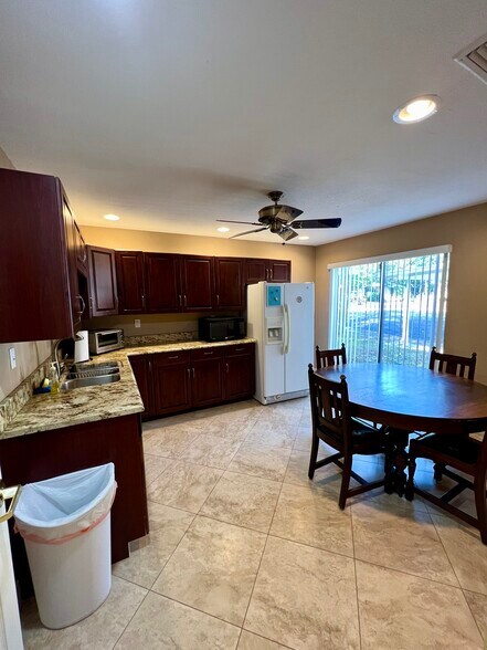 More Photos Of 10225 Ulmerton Rd, Largo Office For Lease