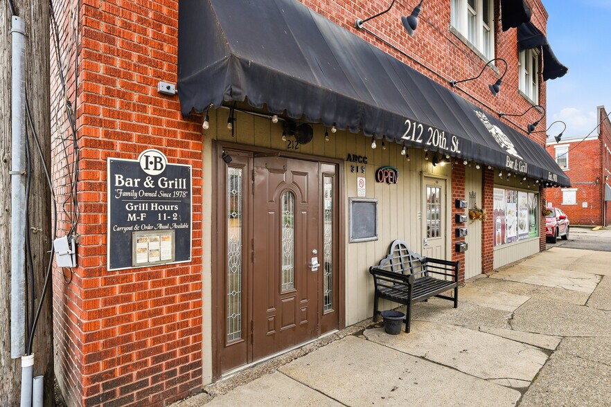 More Photos Of 212 20th St, Huntington Storefront Retail Residential For Sale