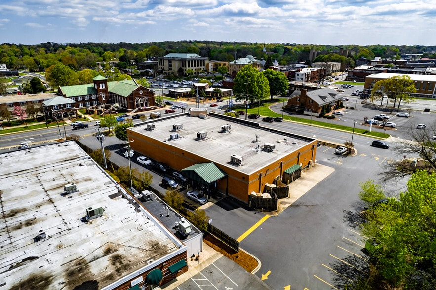 More Photos Of 207 N Fayetteville St, Asheboro Drugstore For Sale