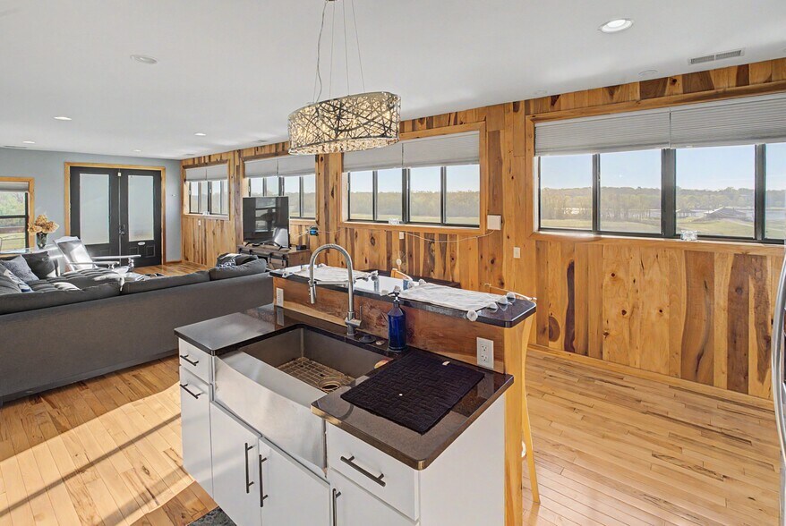 More Photos Of 11001 State Rte N, Scott City Specialty For Sale