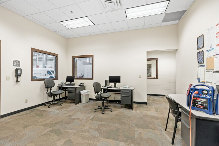 More Photos Of 2905 Lexington Ave S, Eagan Flex For Sale