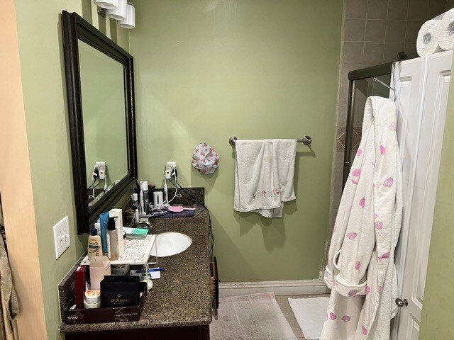 More Photos Of 220 N Oxford Ave, Los Angeles Office Residential For Sale