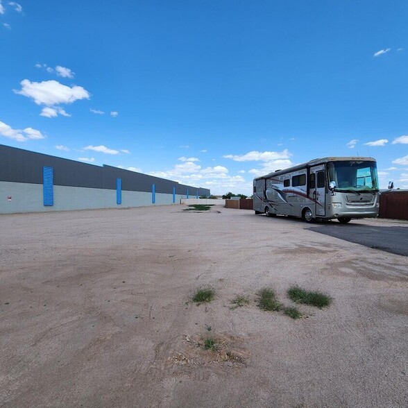 More Photos Of 17141 N Dysart Rd, Surprise Contractor Storage Yard For Lease