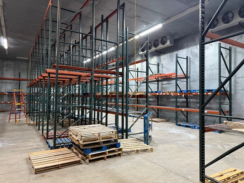 More Photos Of 479 Ferguson Rd, Dunbar Refrigeration Cold Storage For Sale