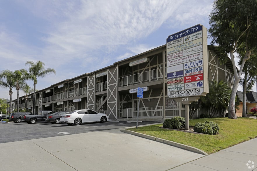 More Photos Of 721 W Whittier Blvd, La Habra Medical For Lease