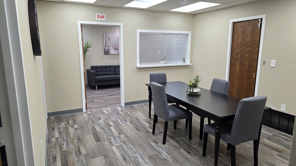 More Photos Of 366 S Main St, Cheshire Office For Lease