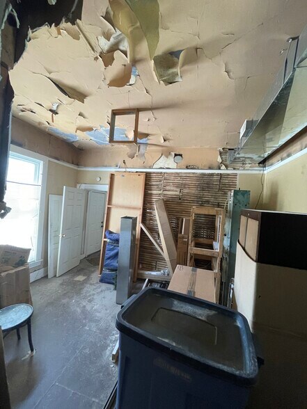 More Photos Of 401-403 Elm St, Ludlow Storefront Retail Residential For Sale