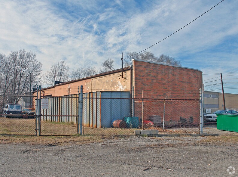 More Photos Of 744 Springfield St, Dayton Auto Repair For Sale