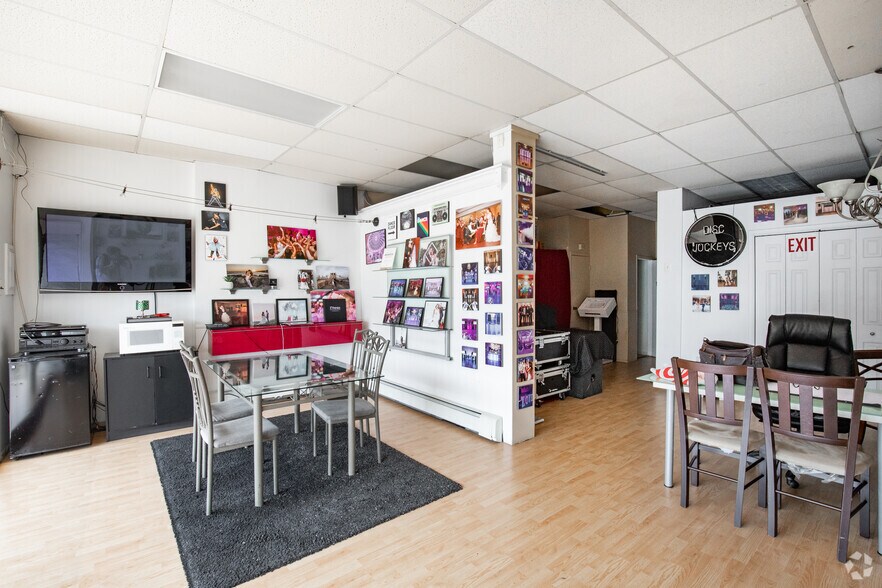 More Photos Of 103-107 S Tyson Ave, Floral Park Apartments For Sale