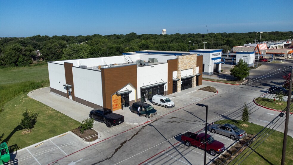 More Photos Of 1005 N Saginaw Blvd, Saginaw Storefront Retail Office For Lease