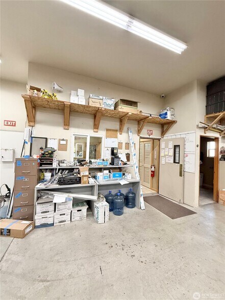 More Photos Of 509 Okoma Dr, Omak Office For Sale