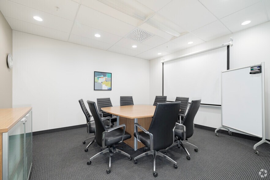 More Photos Of 1020 Rue Bouvier, Québec Coworking Space