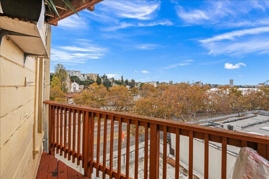 More Photos Of 570 Grand Ave, Oakland Apartments For Sale