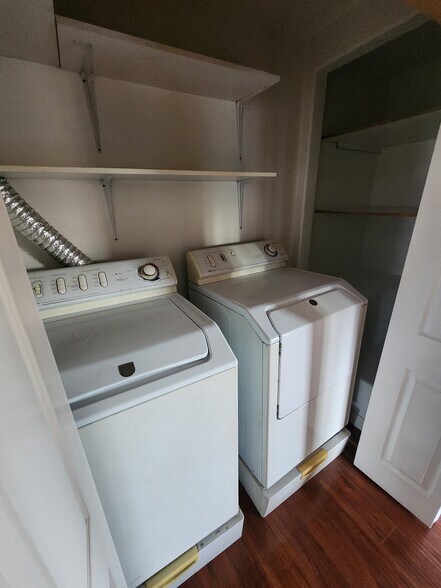 More Photos Of 335-337 E Providencia Ave, Burbank Apartments For Sale