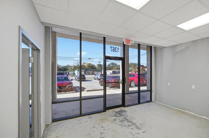 More Photos Of 1365-1389 Cassat Ave, Jacksonville Storefront Retail Office For Lease