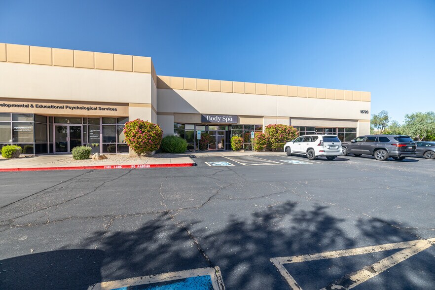 More Photos Of 15720 N Greenway-Hayden Loop, Scottsdale Office For Sale