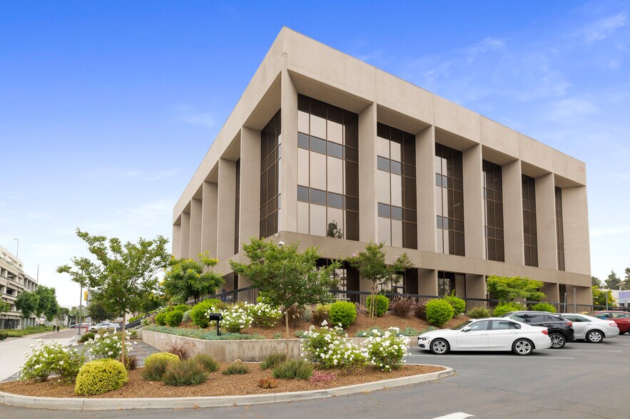 More Photos Of 6160 Mission Gorge Rd, San Diego Loft Creative Space For Lease