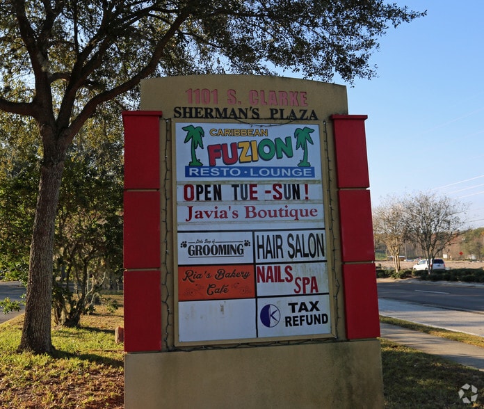 More Photos Of 1097-1131 S Clarke Rd, Ocoee Storefront Retail Office For Lease