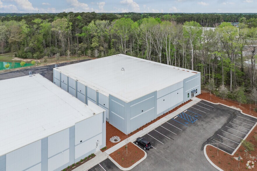 More Photos Of 9571 Palmetto Commerce Pky, Ladson Warehouse For Lease