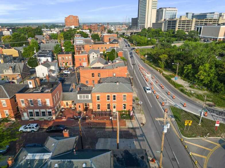 More Photos Of 491 S 4th St, Columbus Restaurant For Lease