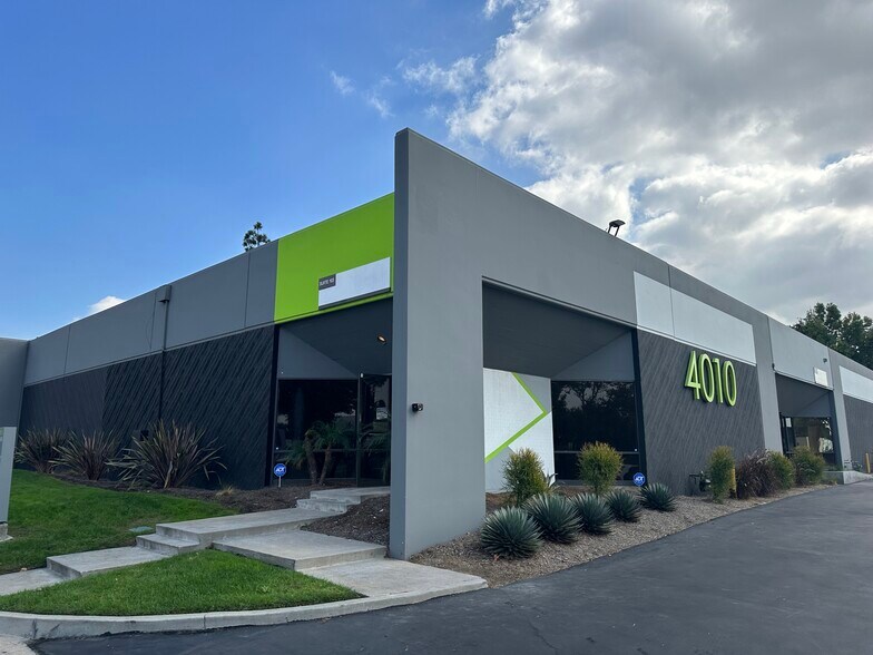More Photos Of 4010 N Palm St, Fullerton Warehouse For Lease