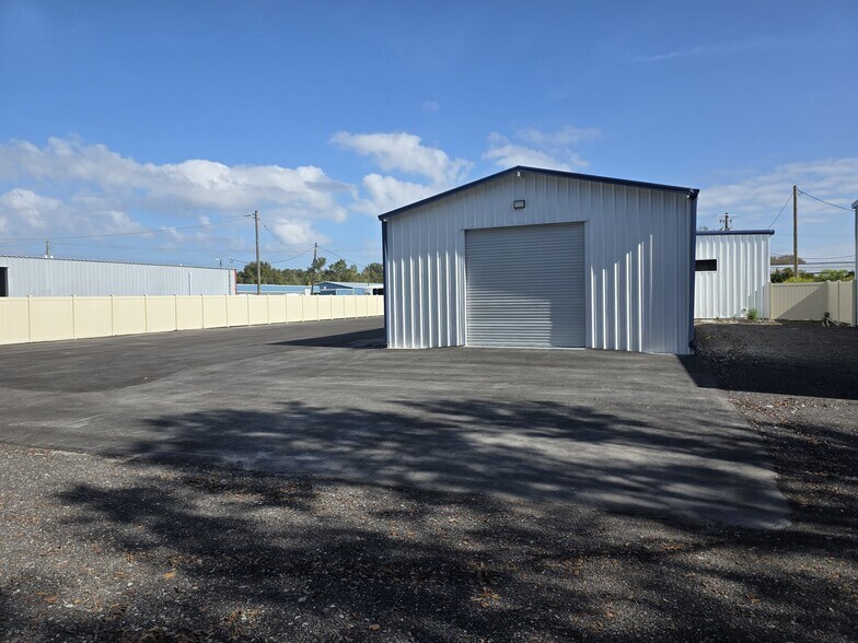 More Photos Of 8010 Anderson Rd, Tampa Warehouse For Lease